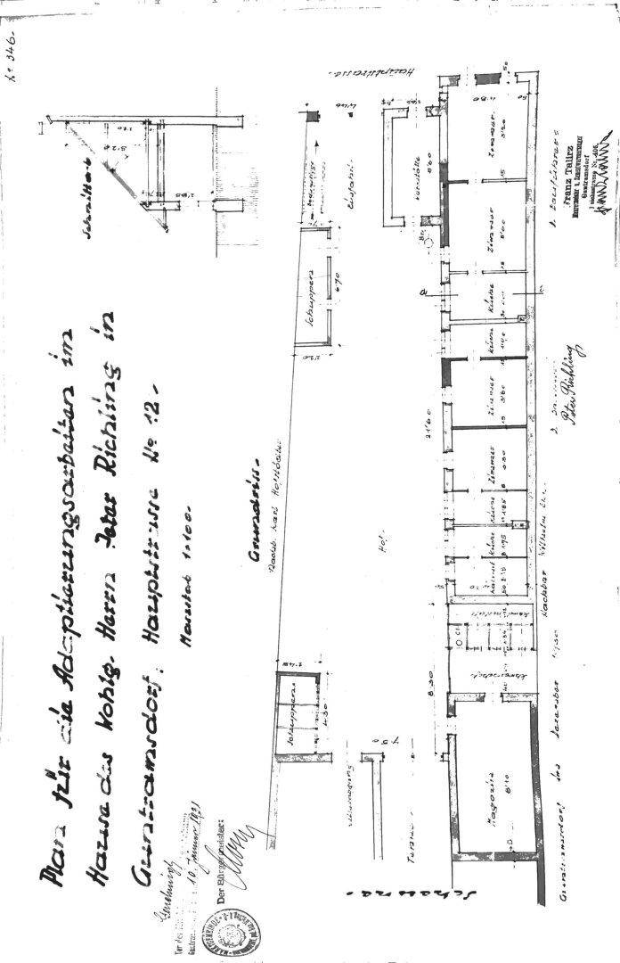 Historischer Grundrissplan mit verschiedenen Räumen und architektonischen Details des Gebäudes.