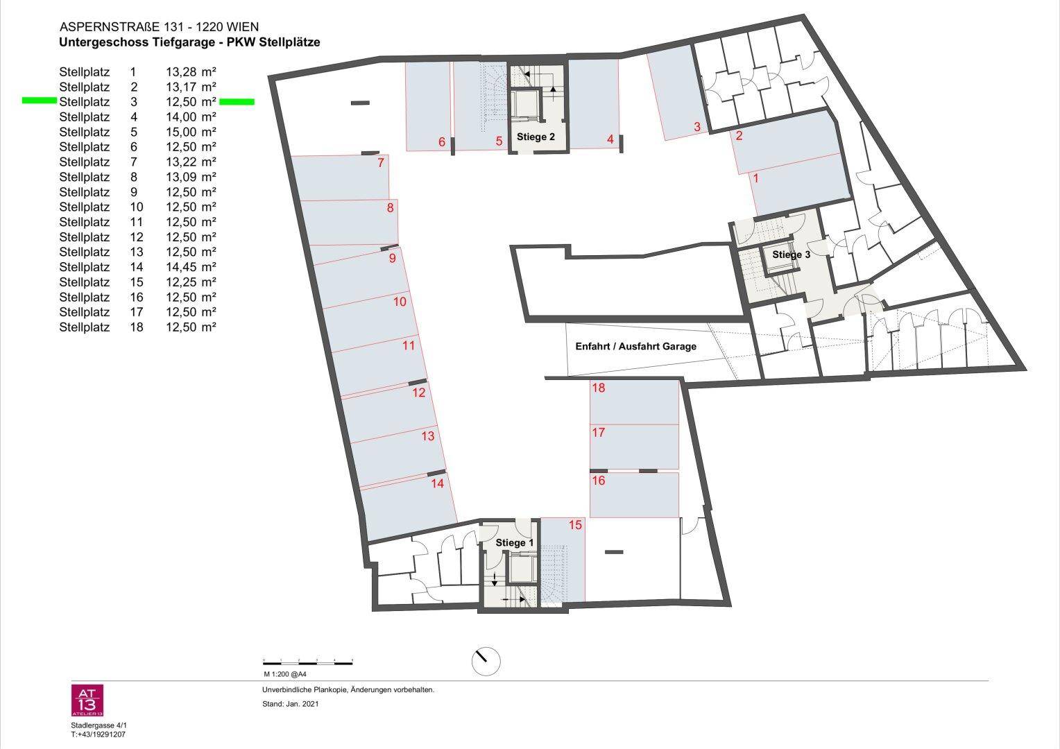 Grundriss einer Tiefgarage mit nummerierten Stellplätzen und Zugangspunkten.