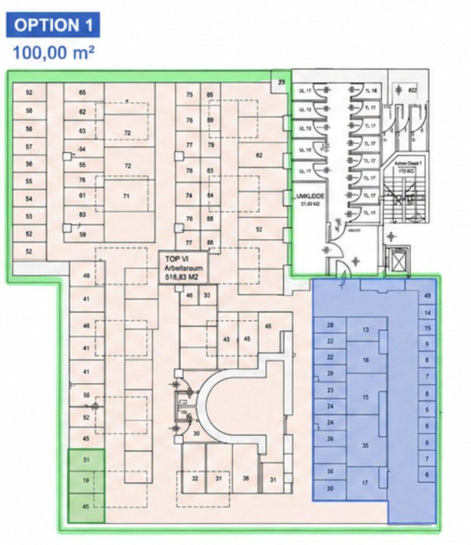 Detaillierter Grundriss mit verschiedenen Arbeitsbereichen und Lagerflächen, farblich markiert für Optionen.