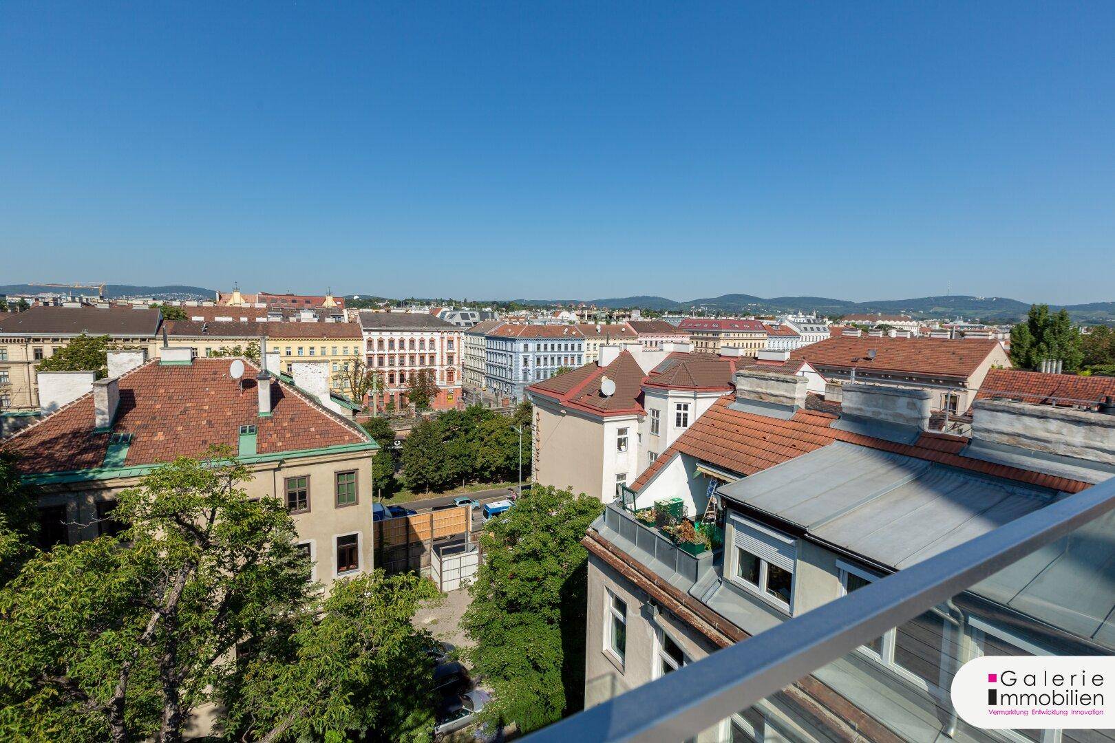 Westseitige Terrasse mit Weitblick