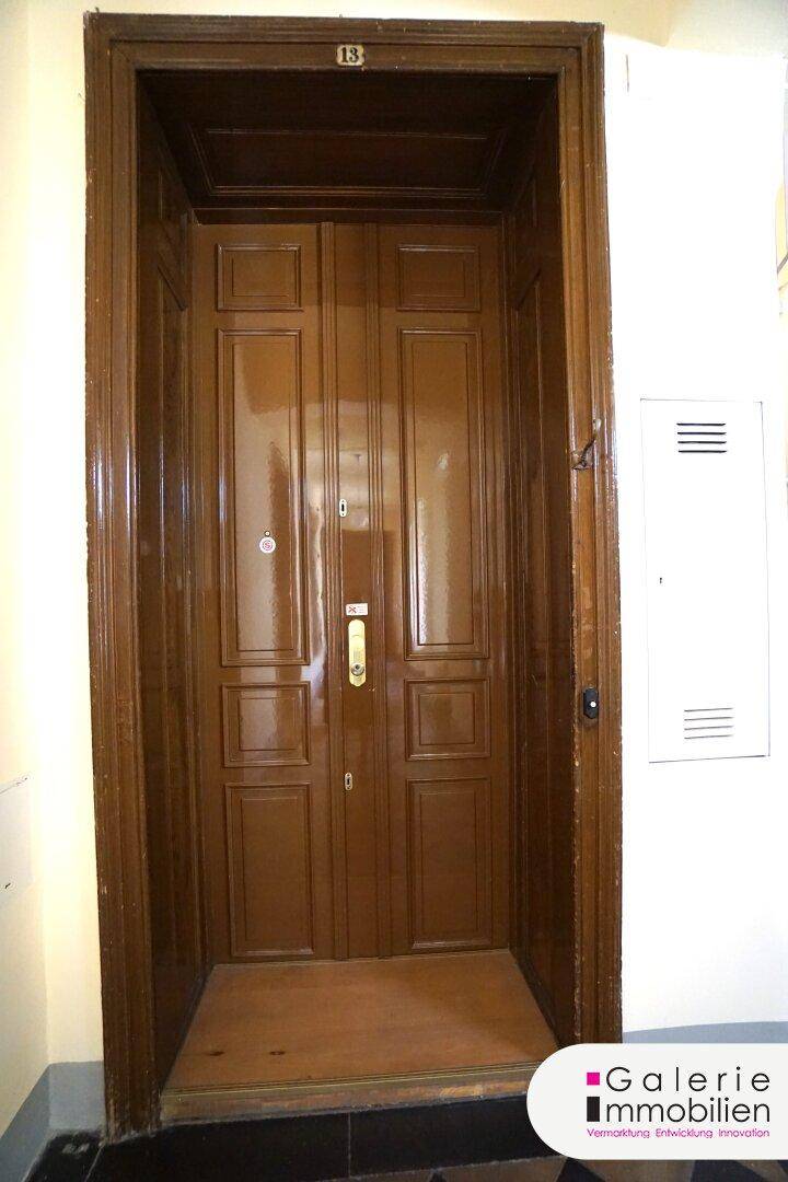 Wohnungstür