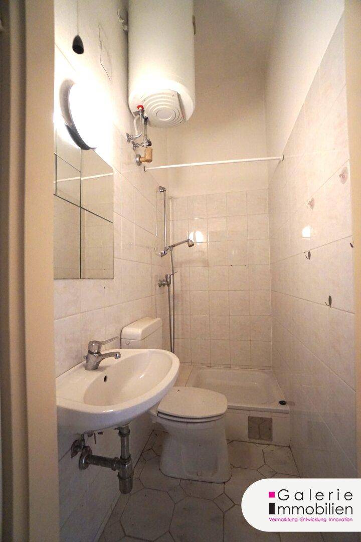 Dusche und Toilette
