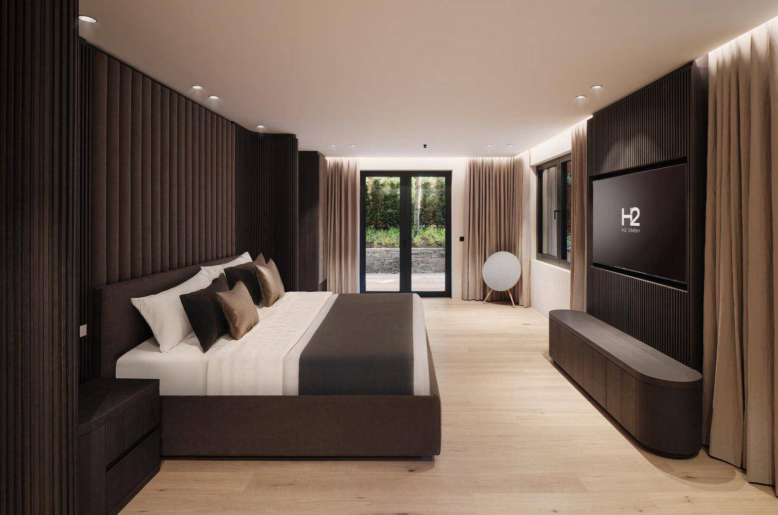Elegantes Schlafzimmer mit Holzboden, dunklen Akzenten und direktem Zugang zum Garten.