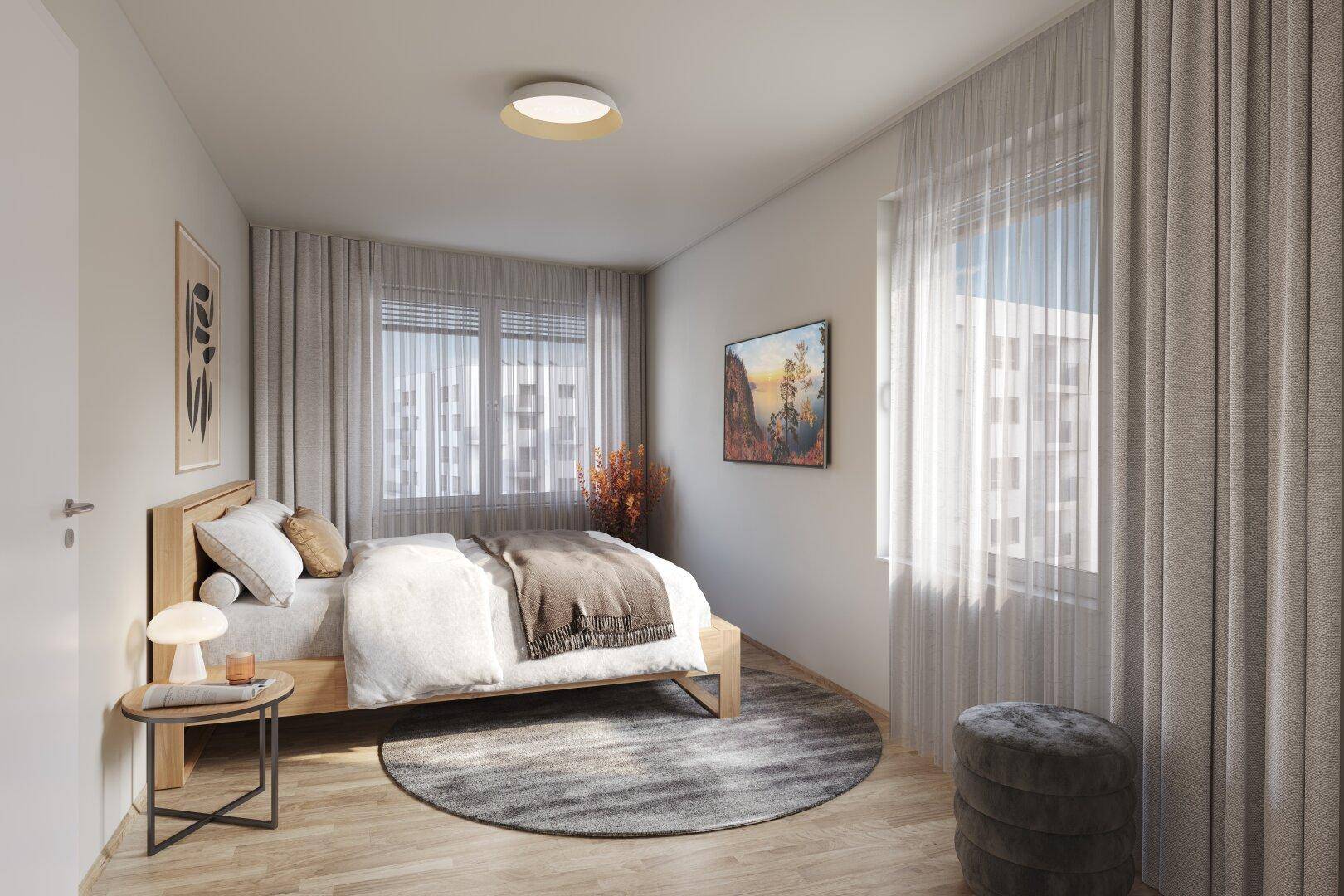 Gemütliches Schlafzimmer mit hellem Holzboden, großen Fenstern und moderner Einrichtung.