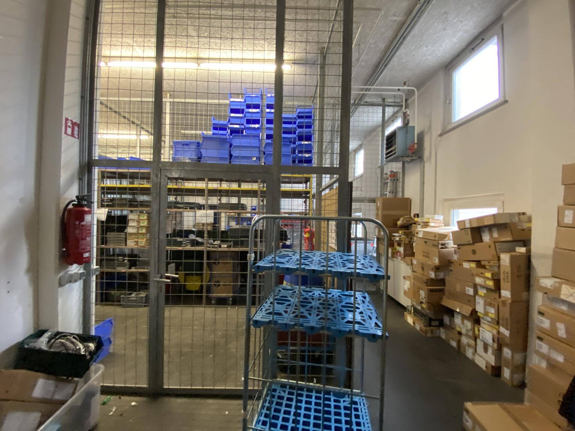 Großzügige Lagerflächen mit direktem Rampenzugang - Ansicht 2