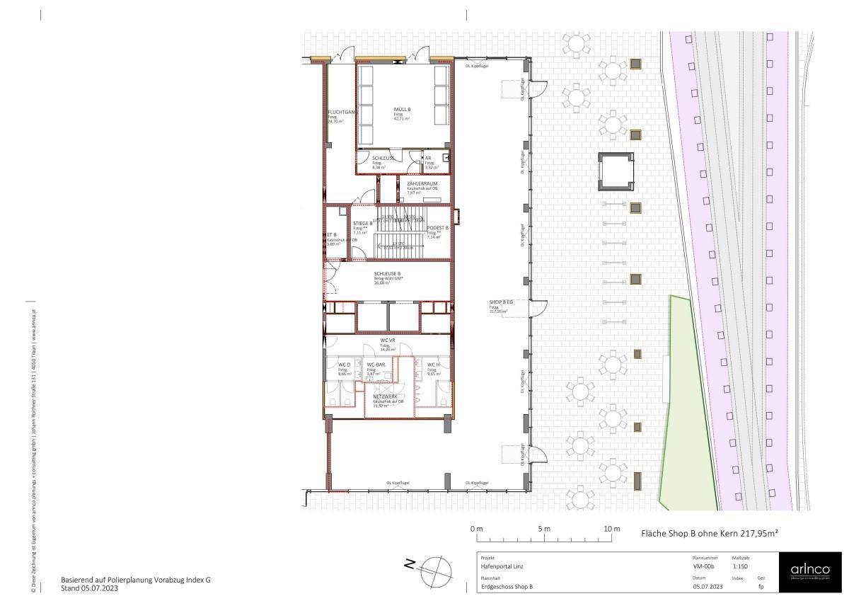 Grundriss für Shop B mit einer Fläche von 217,95 m² und Außenbereich.