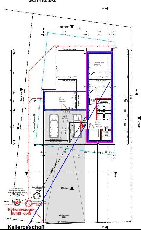 Grundriss des Kellergeschosses mit Carport, Abstellräumen und Technikbereich.