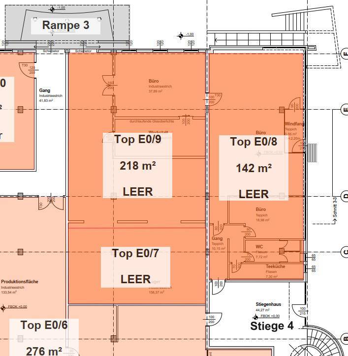 Grundriss des Erdgeschosses mit mehreren Büroeinheiten und Flächenangaben.