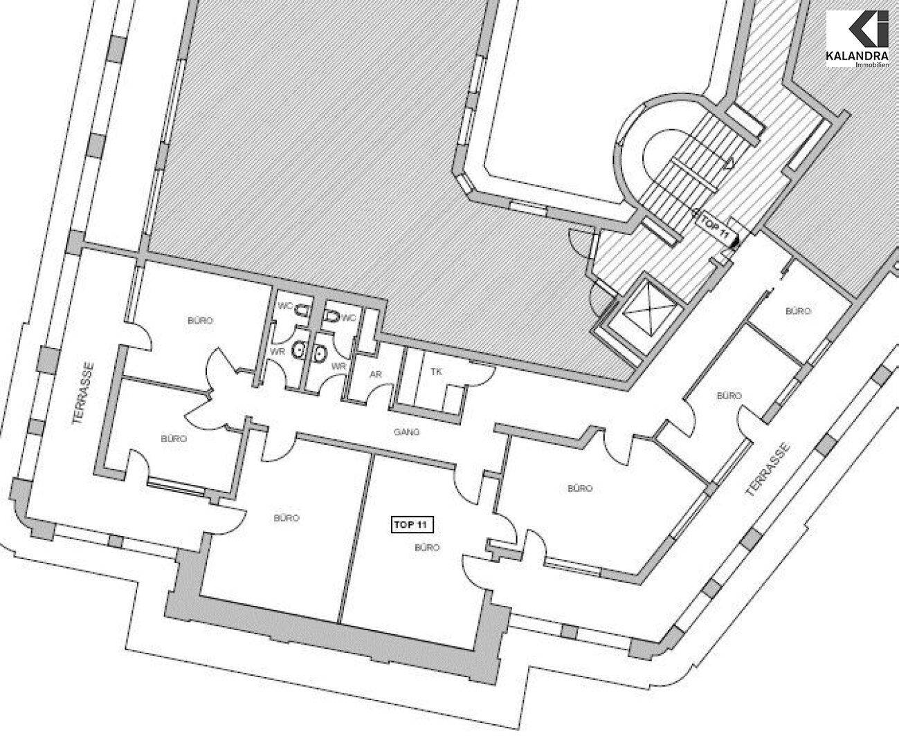 Grundrissplan einer Büroetage mit mehreren Räumen, Terrassen und Sanitäranlagen.