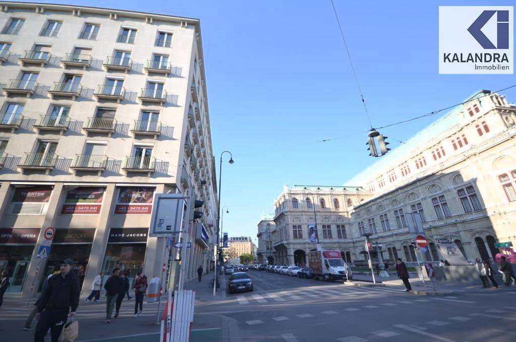 Lage vis-a-vis Staatsoper