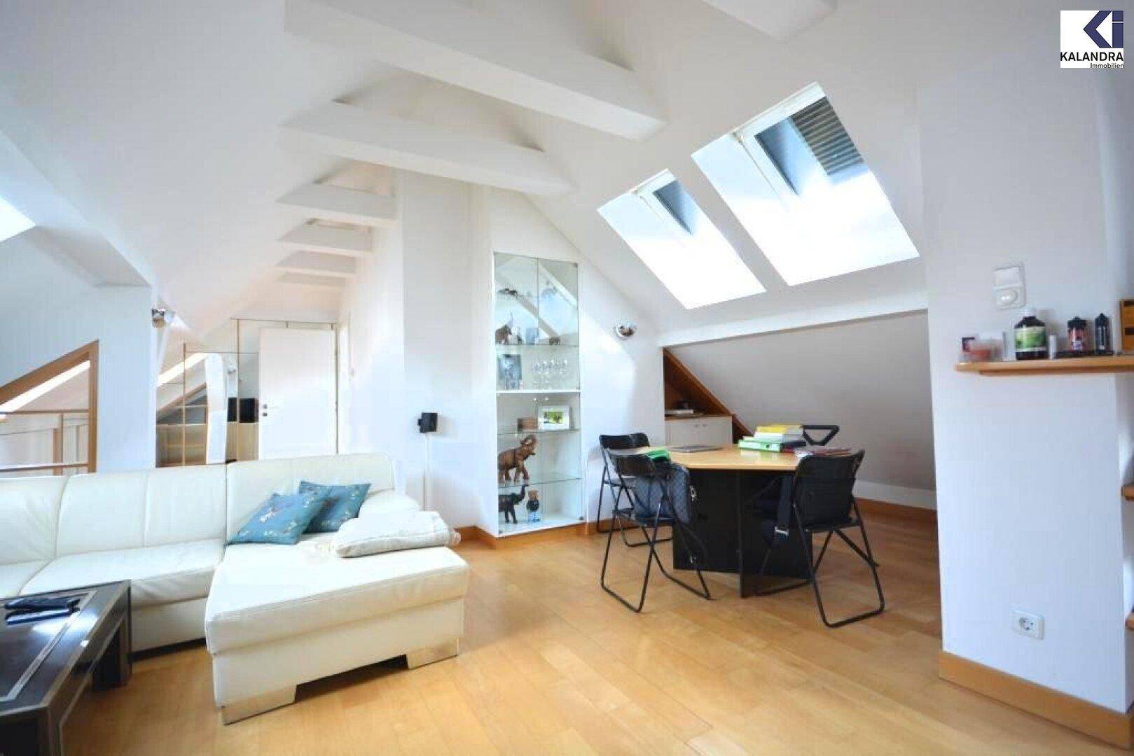 Wohnzimmer (Dachgeschoß)