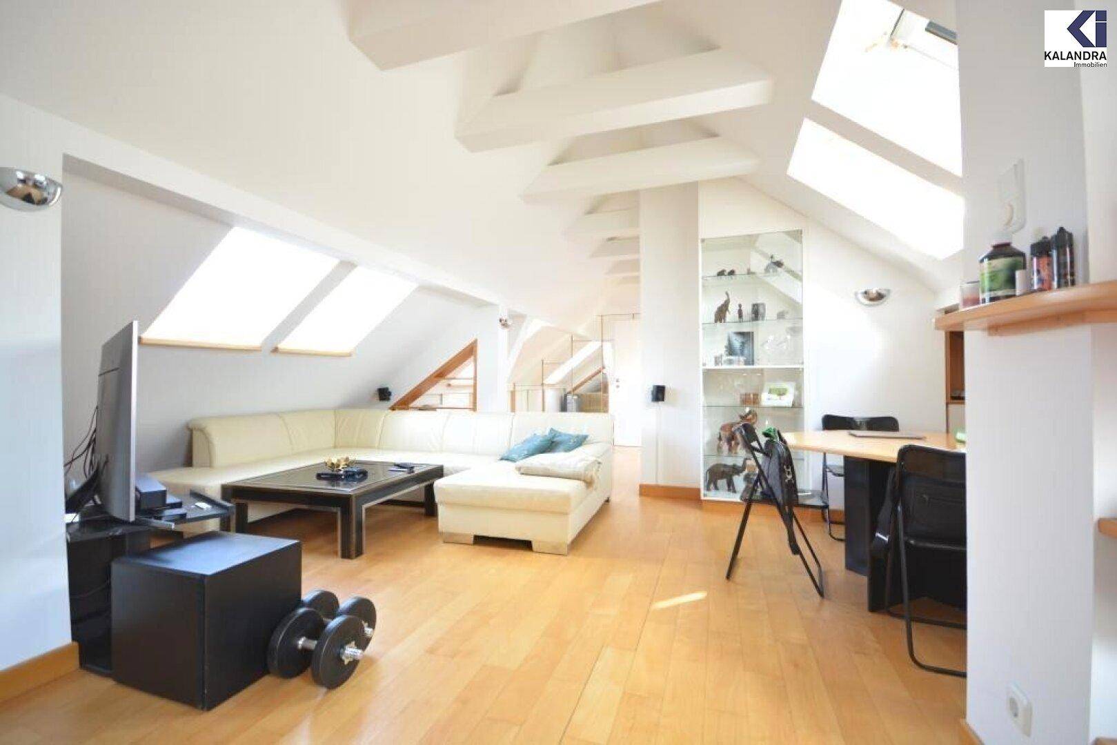 Wohnzimmer (Dachgeschoß)
