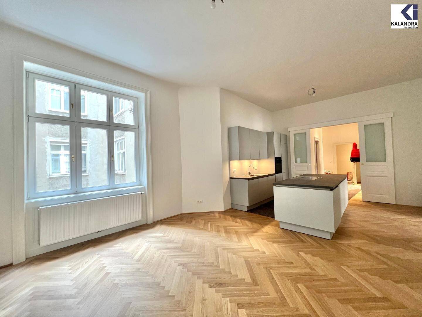 Eßzimmer mit offener Küche