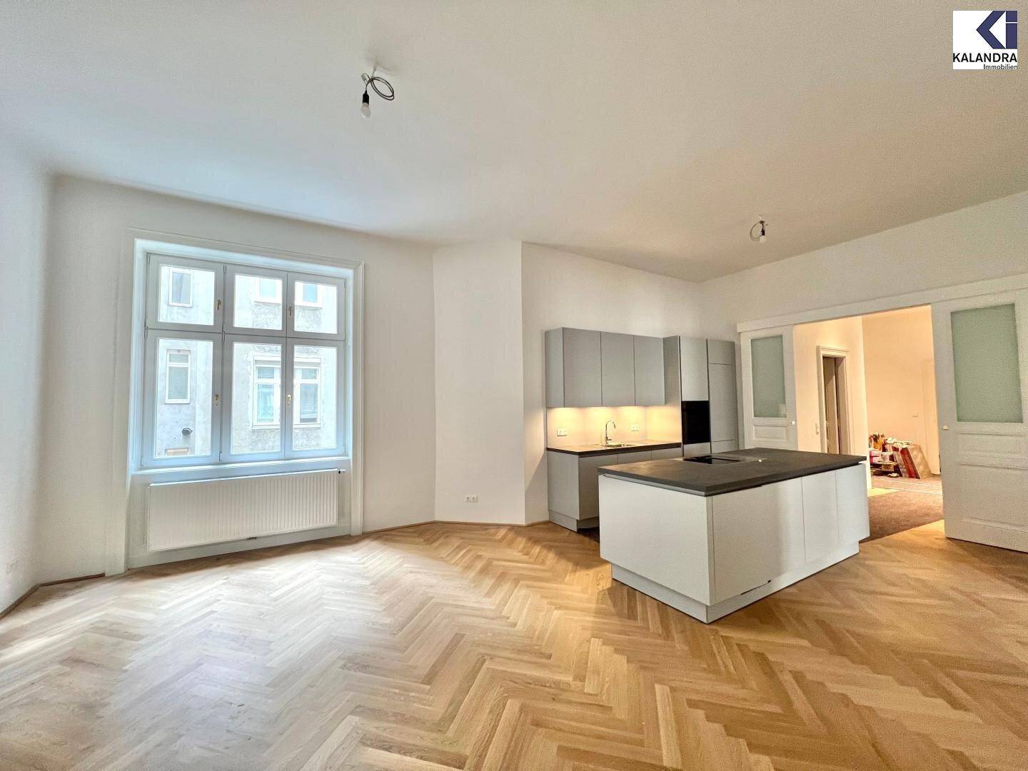 Eßzimmer mit offener Küche
