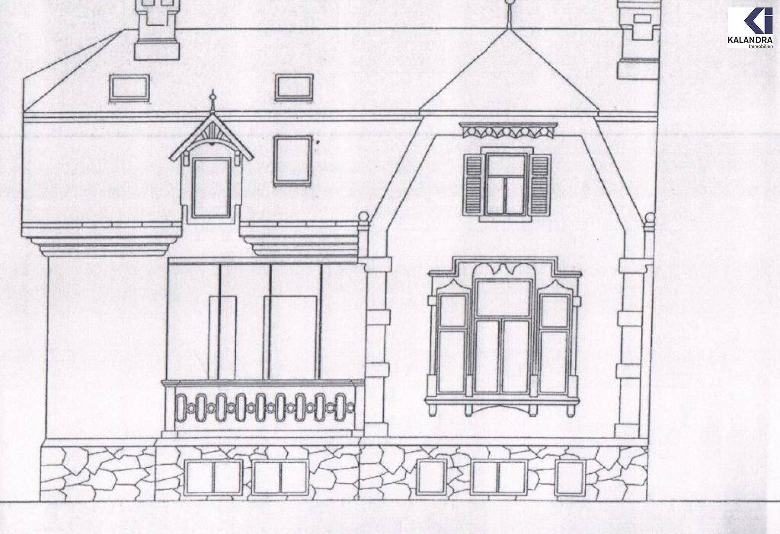 Architektonische Zeichnung der Gebäudefassade mit klassischen Elementen und Fensterläden.