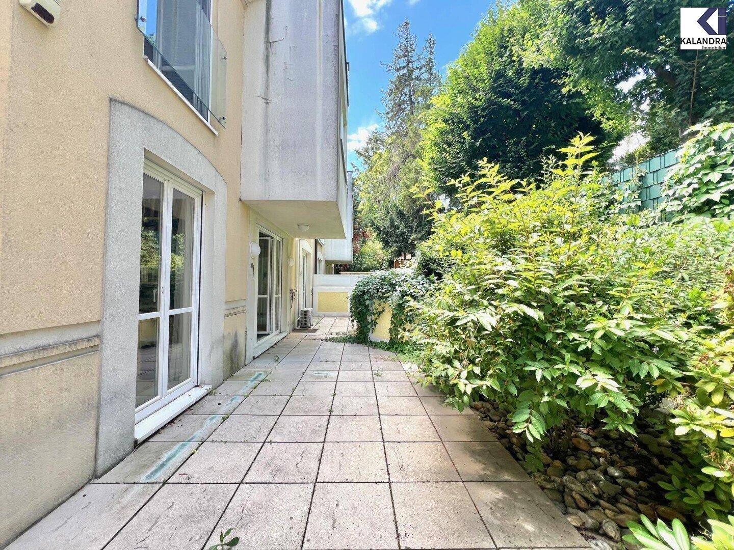 Terrasse/ Gartenteil_Rückseite