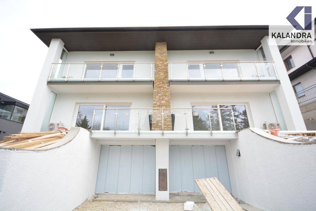 Hausansicht Front (in Renovierung)