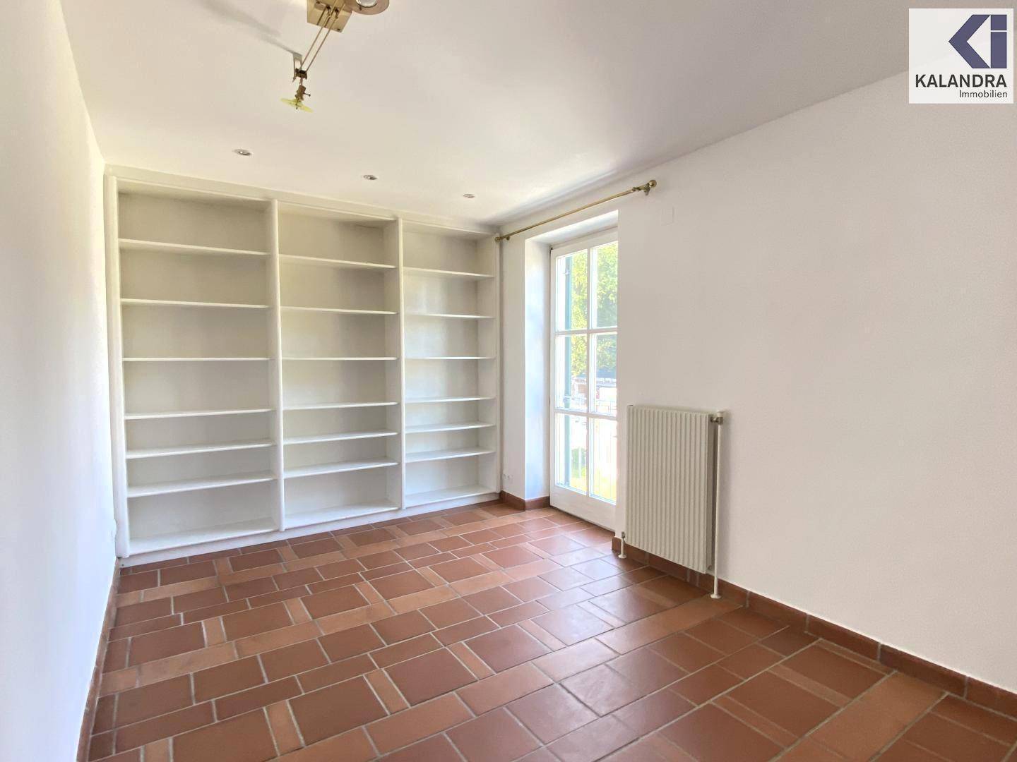 Schlaf- oder Arbeitszimmer 1