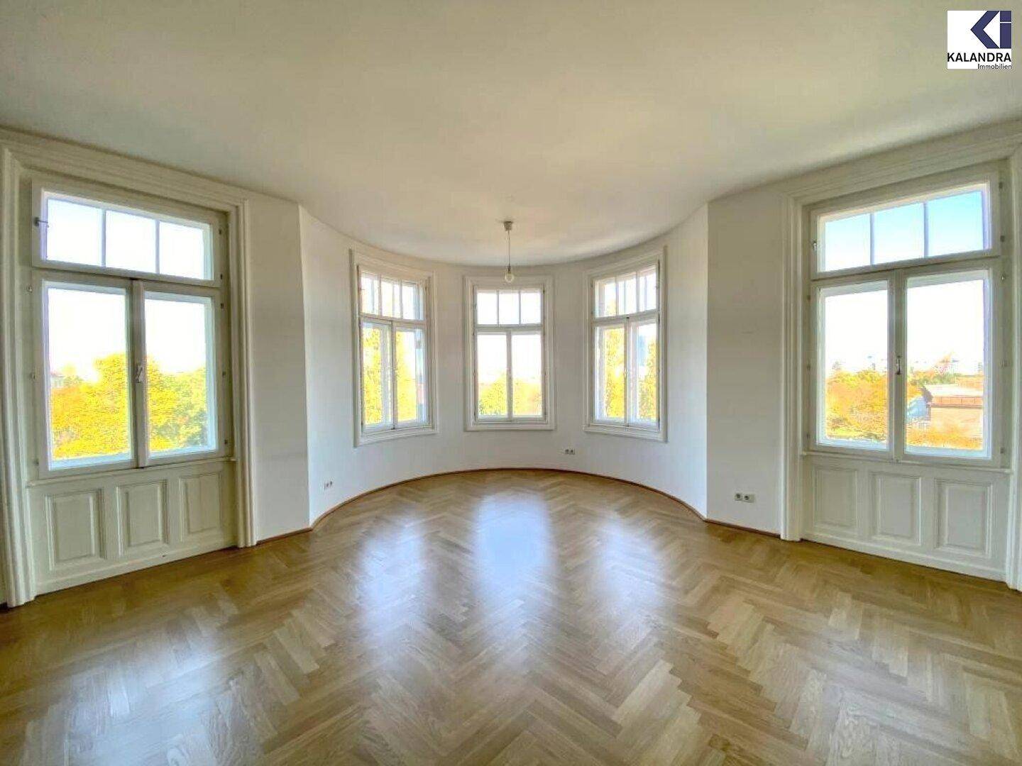 Wohnzimmer mit Erker