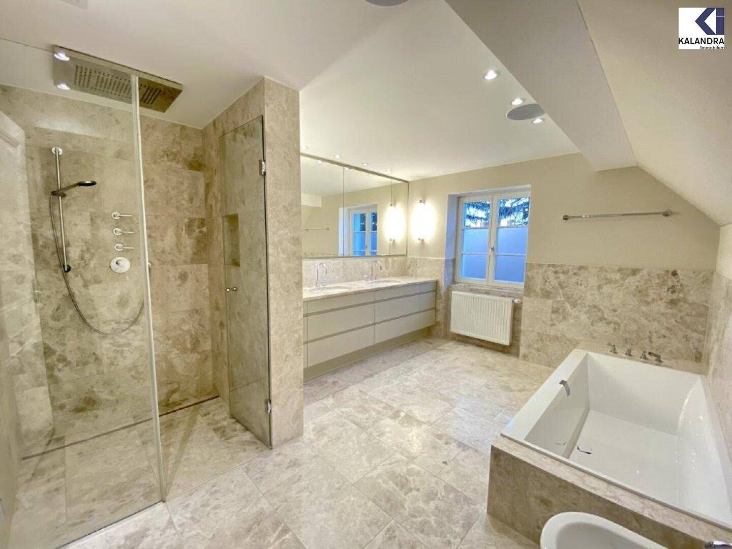 Badezimmer 1