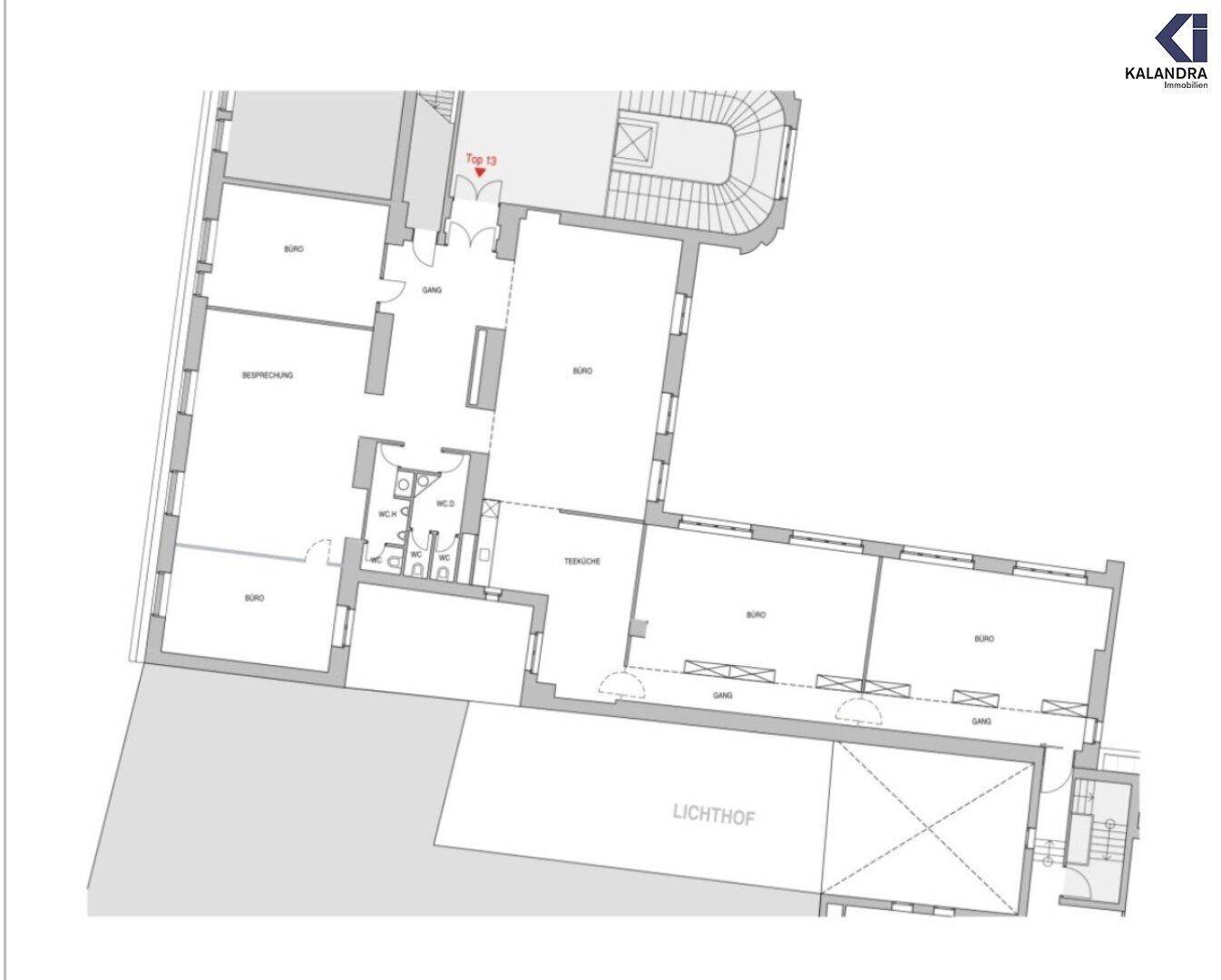 Grundriss einer Büroetage mit mehreren Räumen, einem Lichthof und Treppenhauszugang.