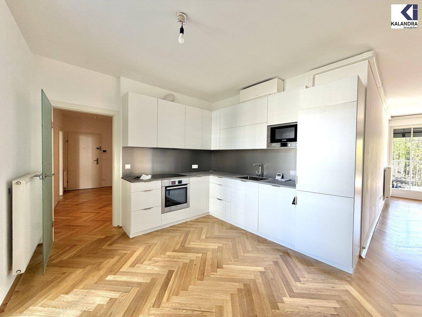 360 TOUR // BALKON-WOHNUNG IN NEUSTIFT - Więcej