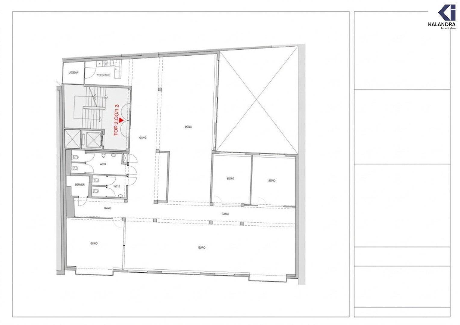 Grundriss einer Etage mit mehreren Büroräumen, Fluren und Sanitäranlagen.