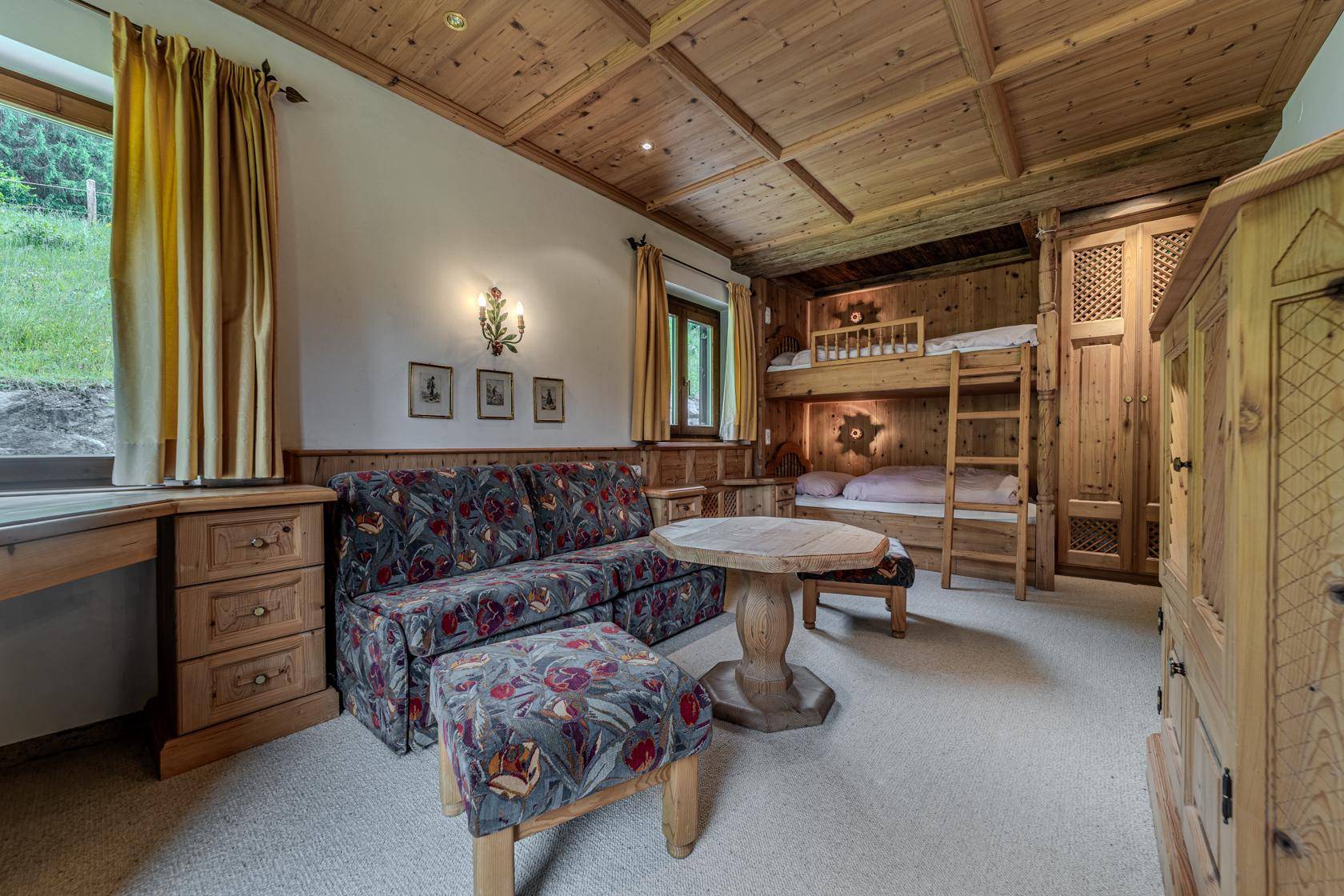 _22A2595-HDR