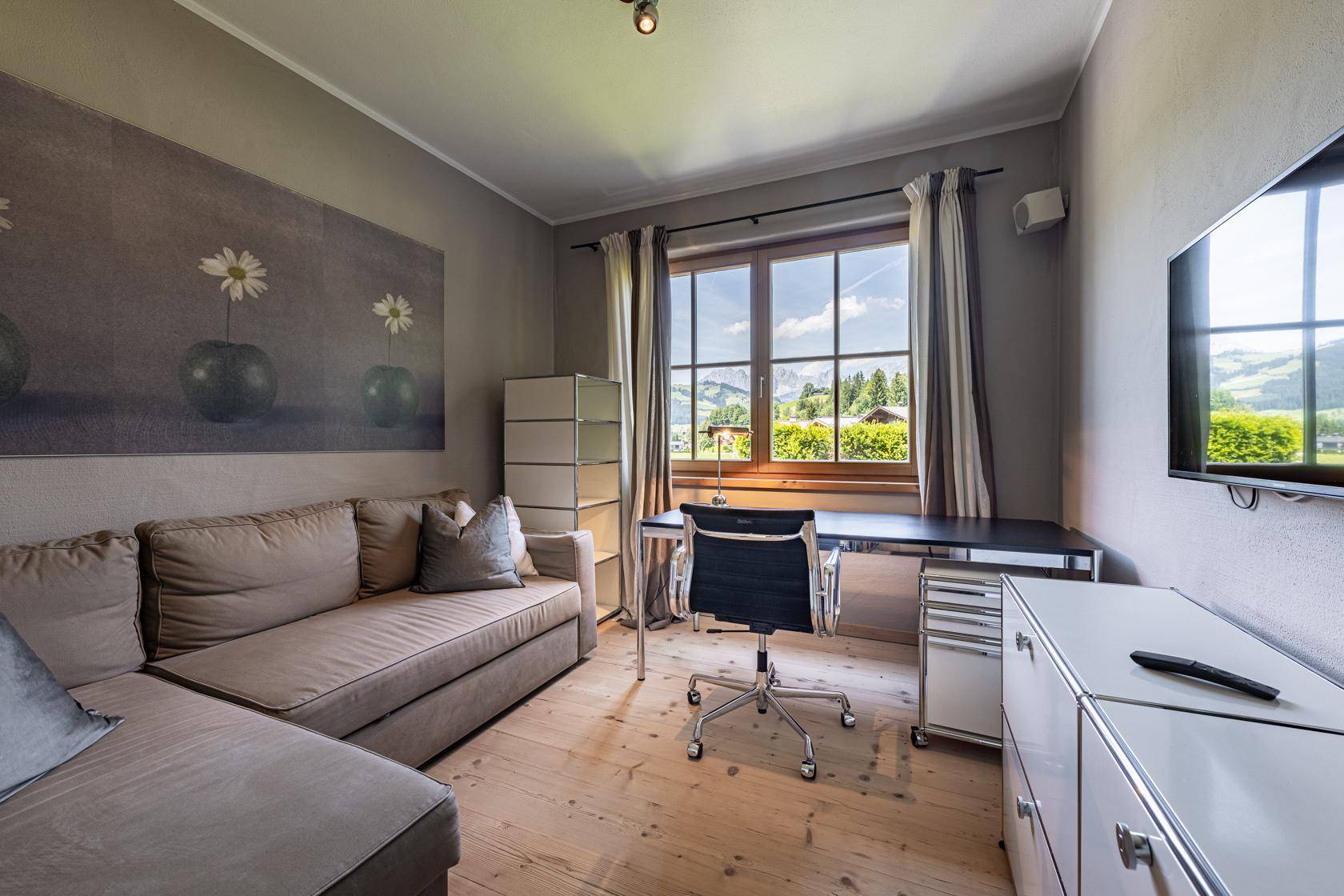 GGR14073-HDR