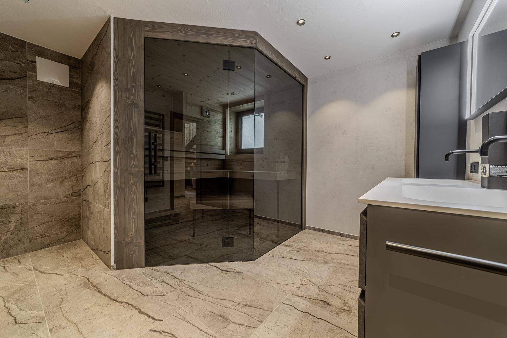 _22A2252-HDR