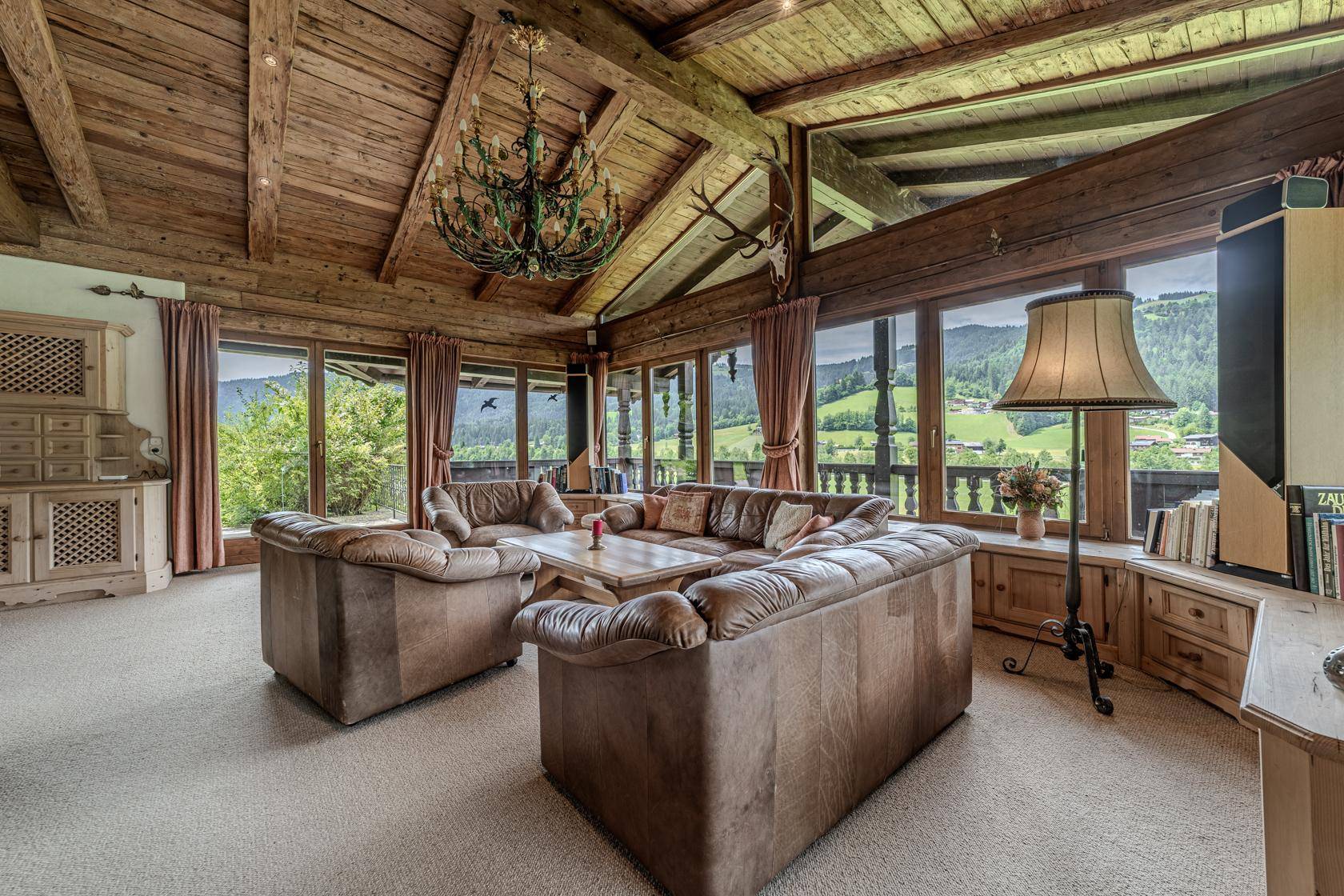 _22A2541-HDR