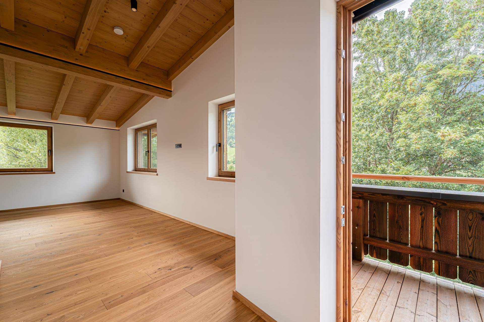 SCHLAFZIMMER + BALKON