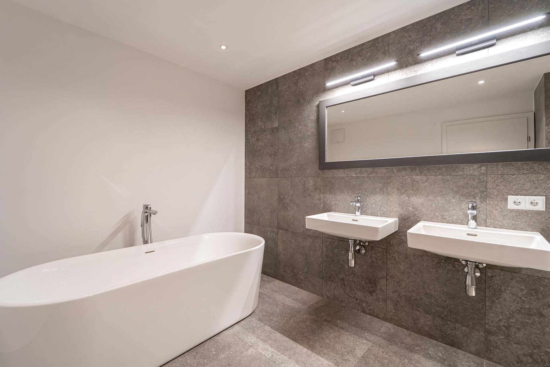 BADEWANNE