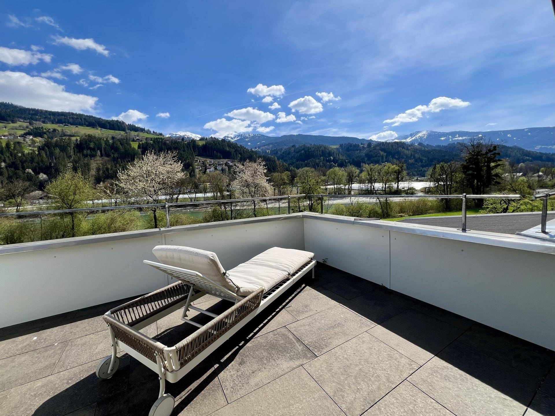 AUSBLICK TERRASSE