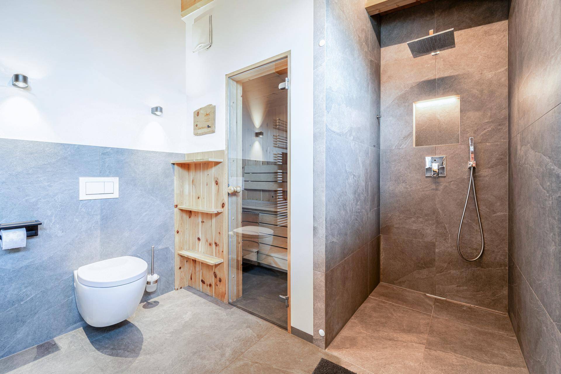 Modernes Dachgeschossjuwel mit alpinem Charme (04666) - Ansicht 6