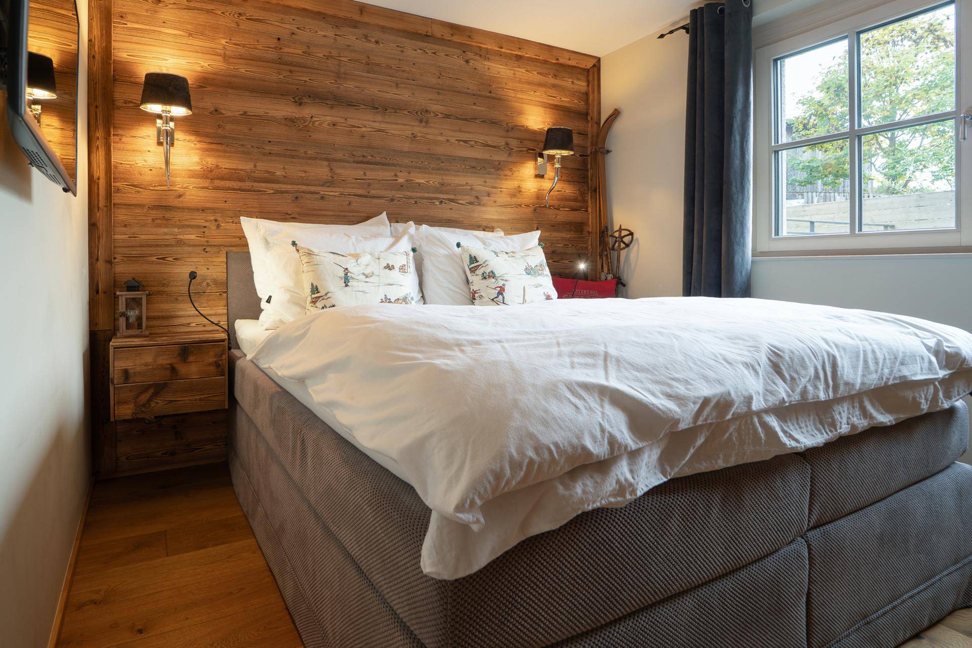 SCHLAFZIMMER