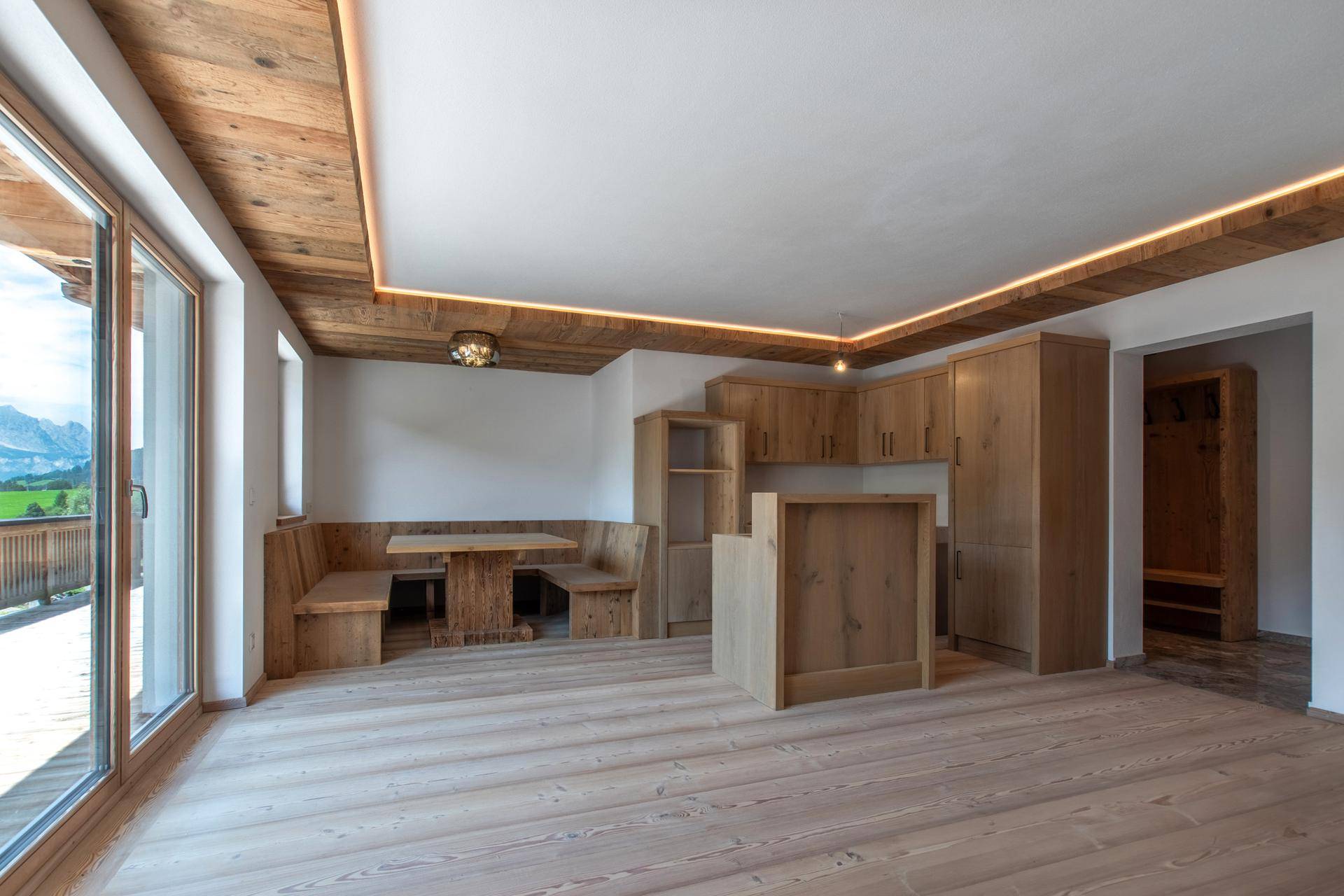 Idyllisch gelegenes Landhaus mit traumhaftem Panoramablick ( 05153 ) – pohled 5