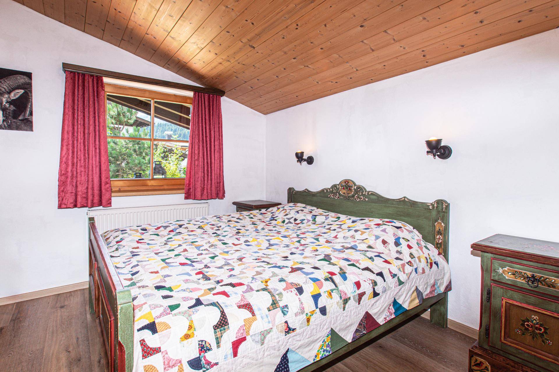 SCHLAFZIMMER 2