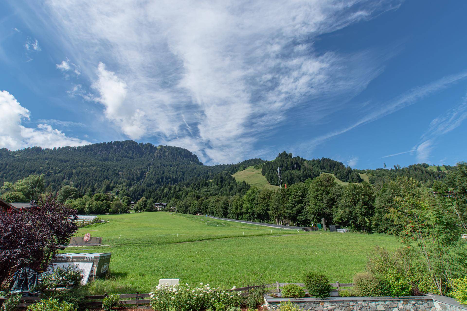 HAHNENKAMMBLICK