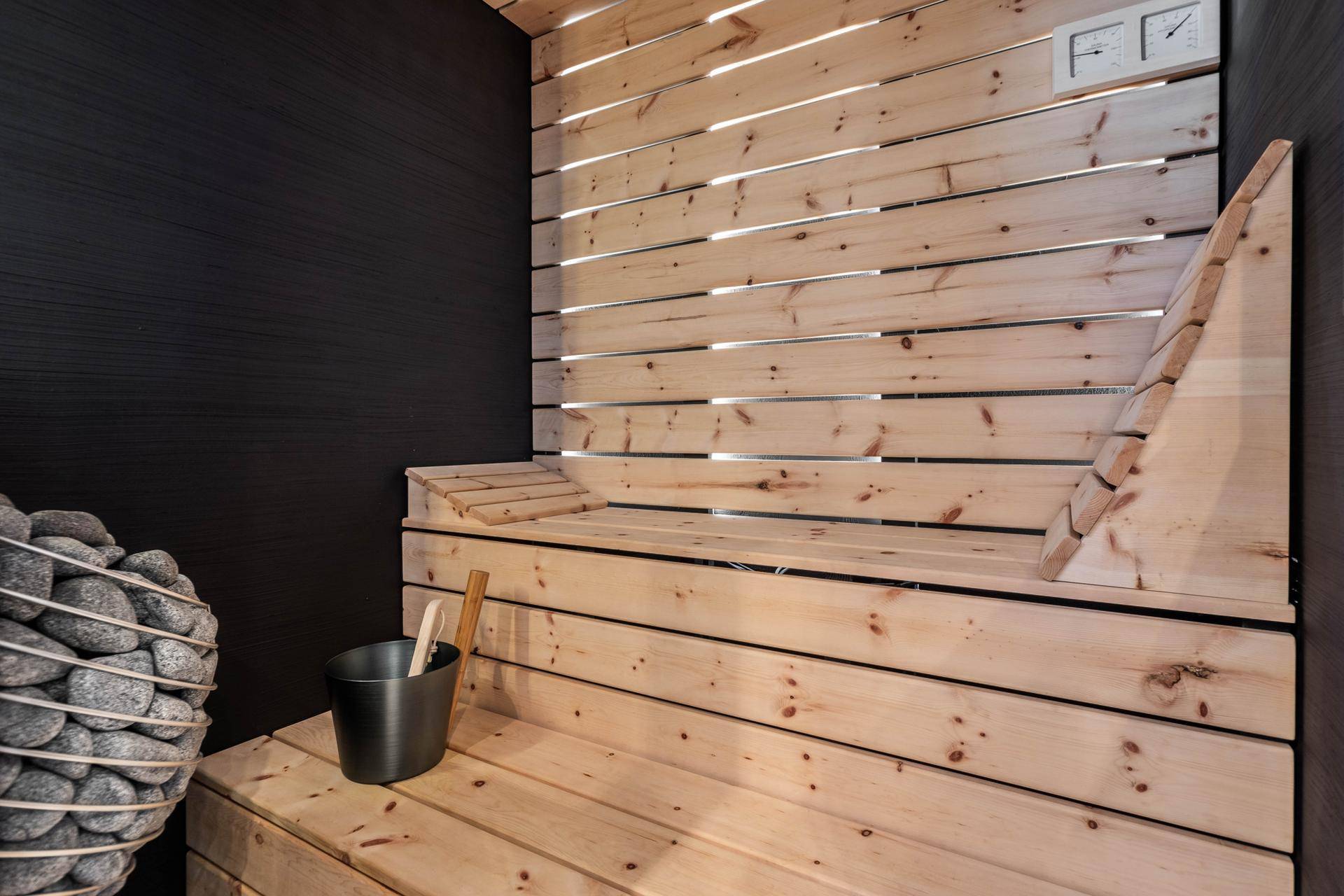 SAUNA