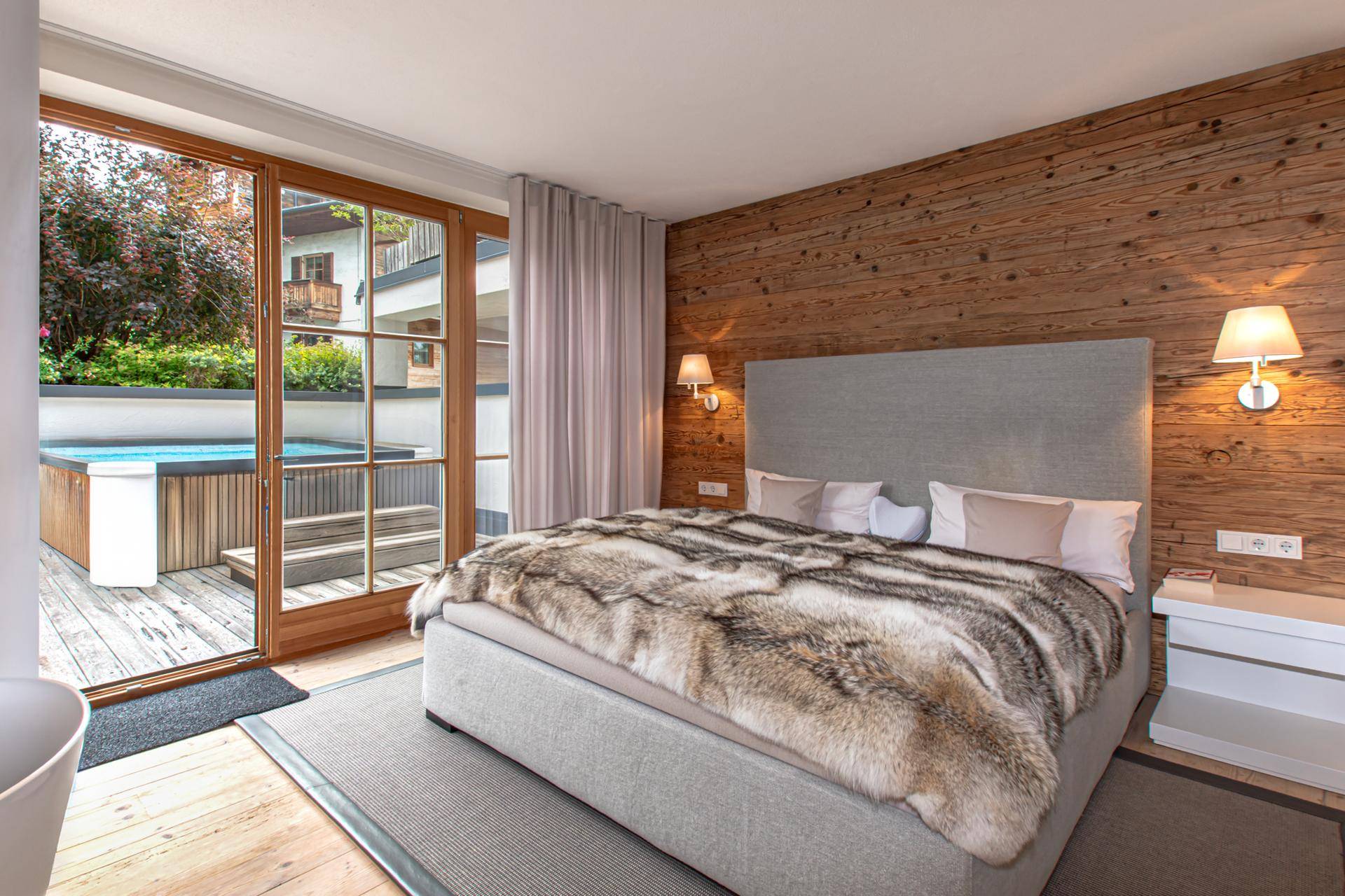 SCHLAFZIMMER
