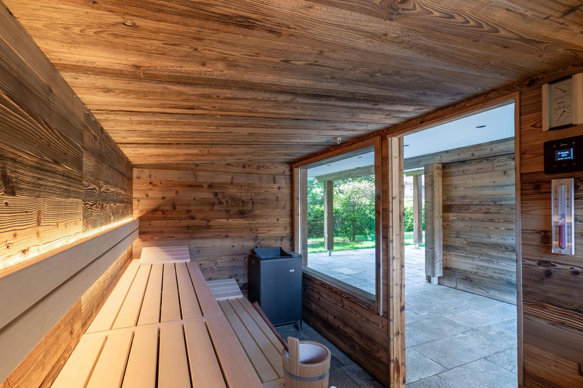 SAUNA