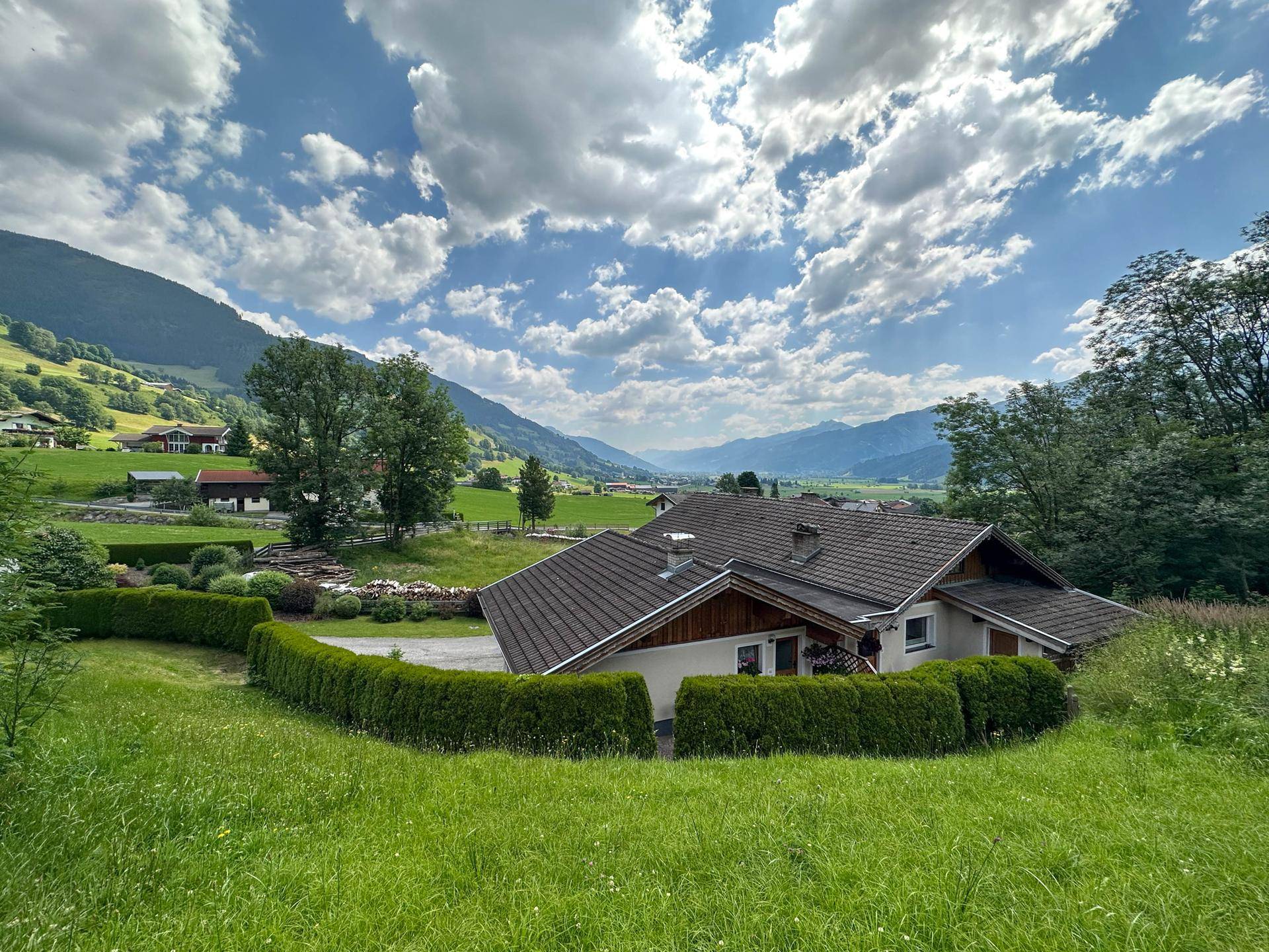 AUSSENANSICHT / UMGEBUNG