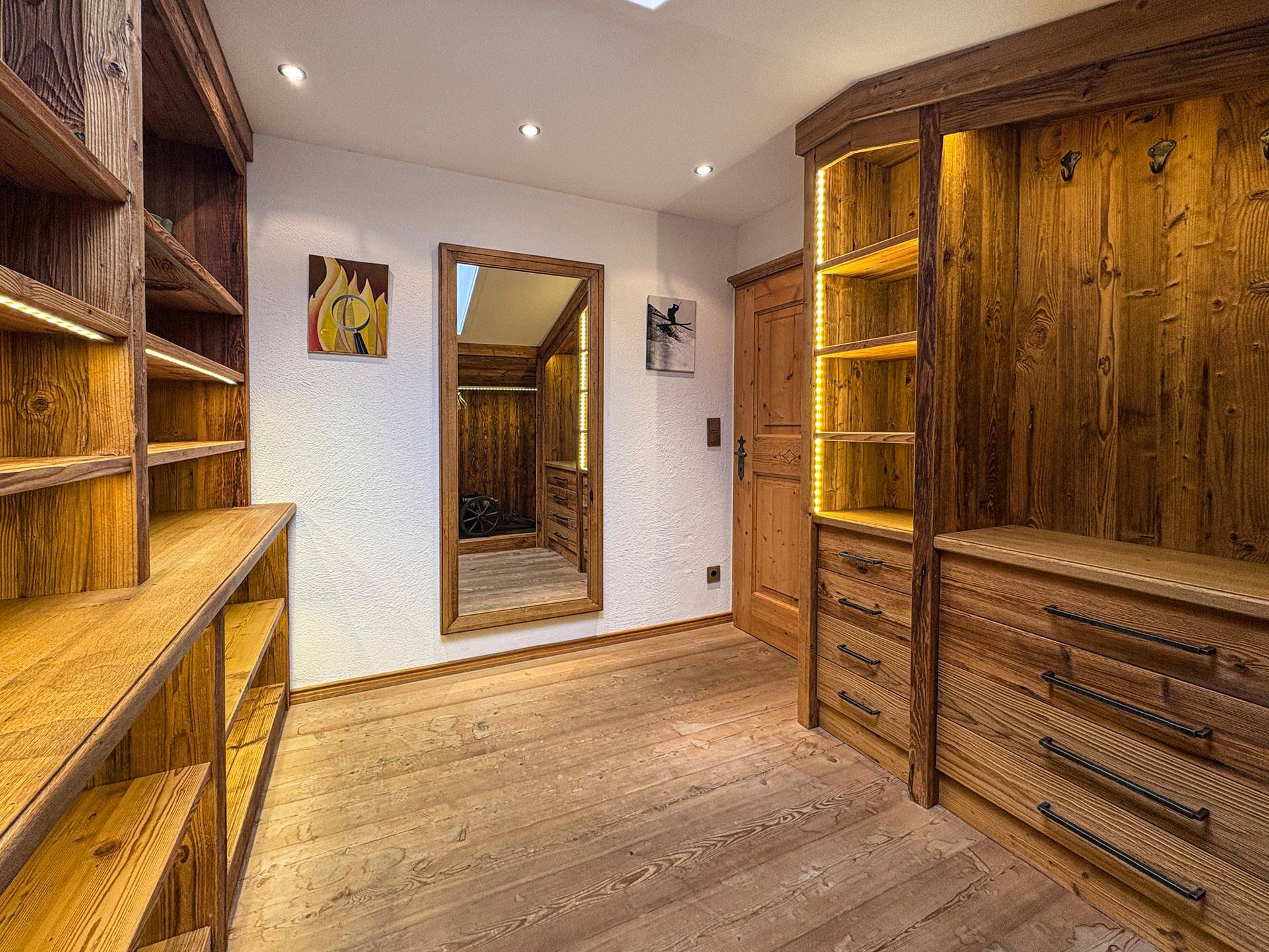 GARDEROBE