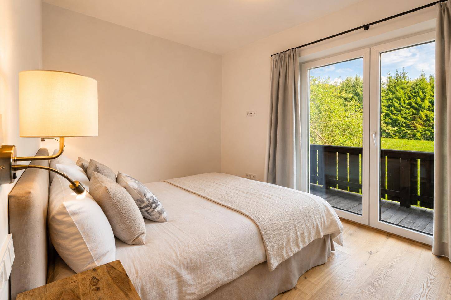 SCHLAFZIMMER