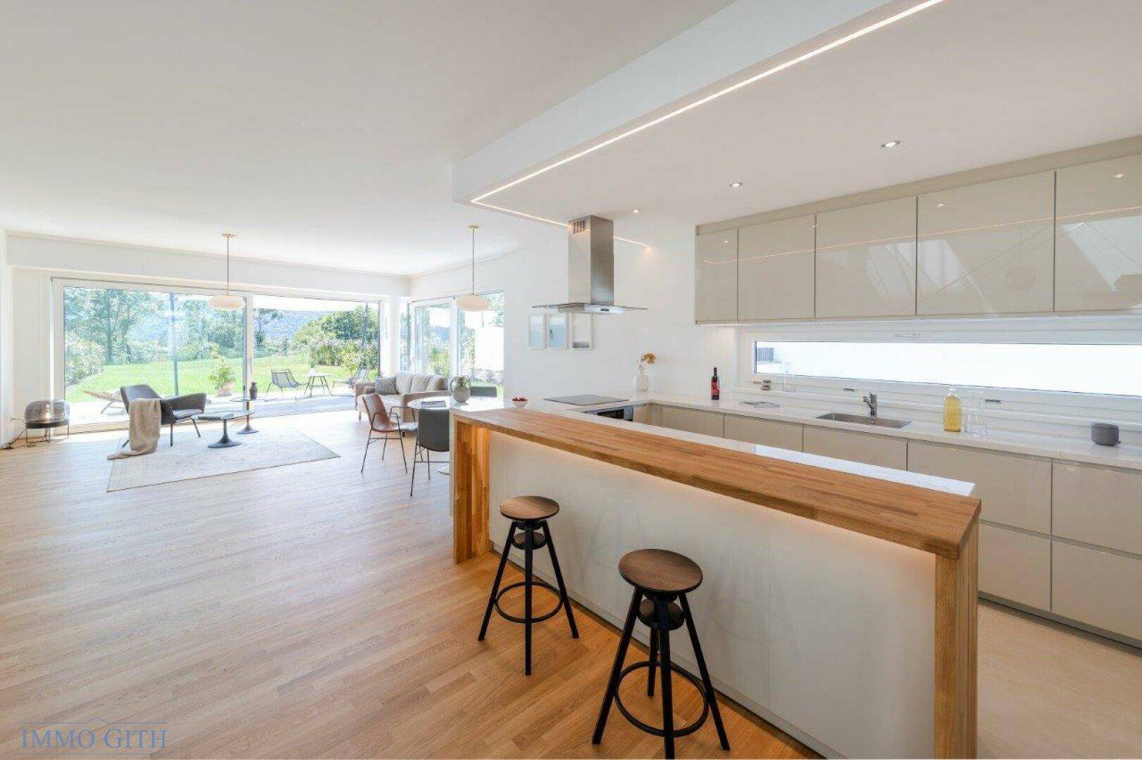 PROVISIONSFREI: LUXUS-VILLA IN GIESSHÜBL MIT EINZIGARTIGEM FERNBLICK ZU MIETEN! - Ansicht 5
