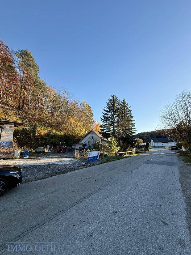 BAUGRUNDSTÜCK MIT BEWILLIGTEM HAUSPROJEKT IN BREITENFURT BEI WIEN (HOCHROTERD!) – 592 m² - Ansicht 4