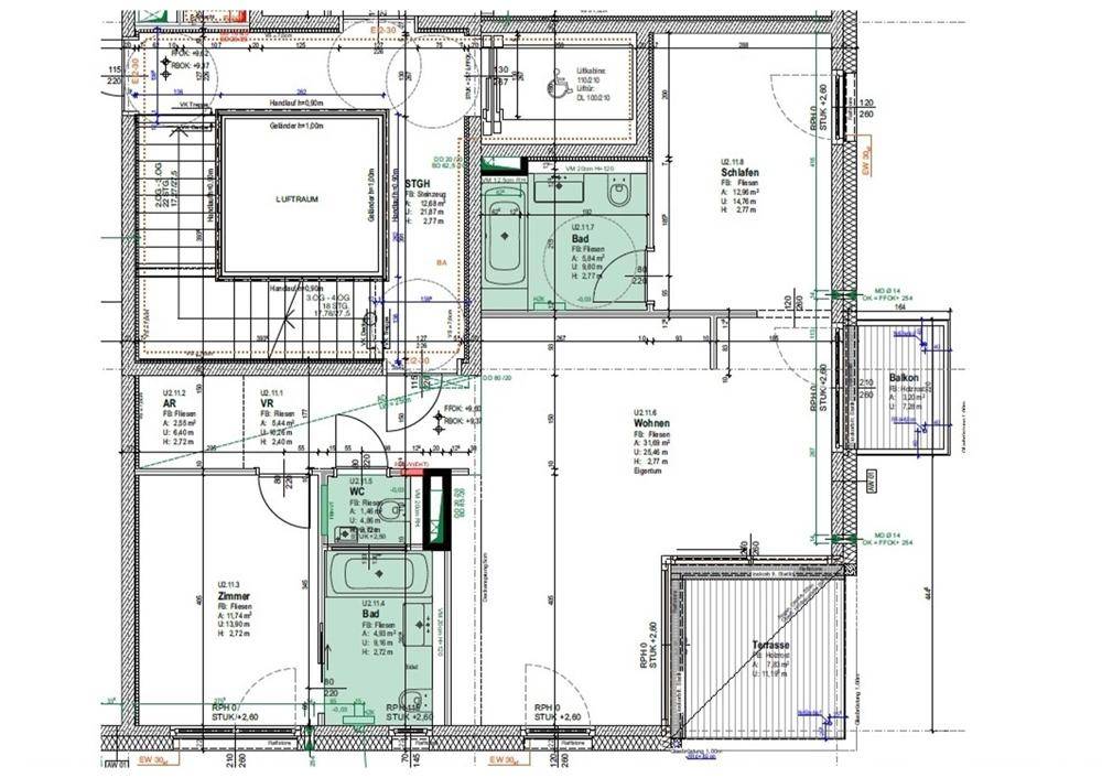 Detaillierter Grundriss einer Wohnung mit mehreren Zimmern, Bädern und Außenbereichen.