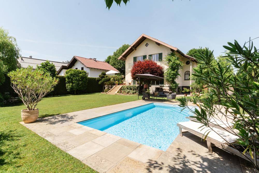 Lebensraum mit Charakter!Familienhaus mit Garten und Pool - Ansicht 2