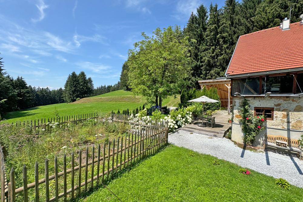 Modern &amp; charmant!Bauernhaus in absoluter Alleinlage - Nähe Wallersee! – pohled 3